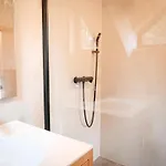 Grand *